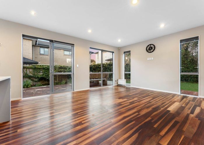  at 106 Killybegs Drive, Pinehill, North Shore City, Auckland