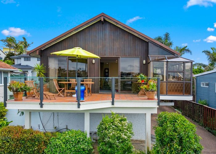  at 21A Peter Terrace, Castor Bay, North Shore City, Auckland