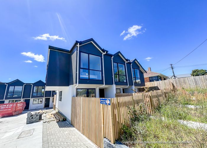  at 9/267 Great North Road, Henderson, Waitakere City, Auckland