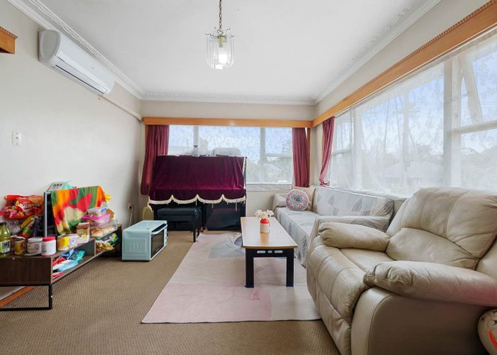  at 1/3 Angelo Avenue, Howick, Manukau City, Auckland