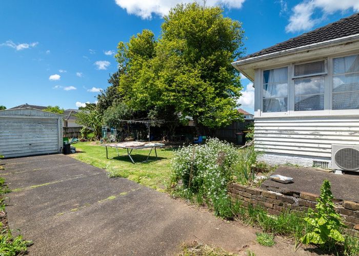  at 3 Lloyd Avenue, Papatoetoe, Manukau City, Auckland