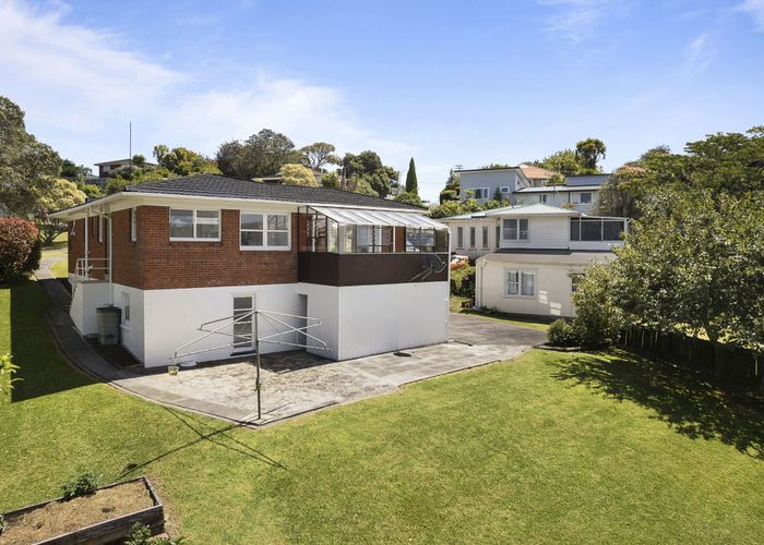  at 14 Bishopgate Street, Birkdale, Auckland