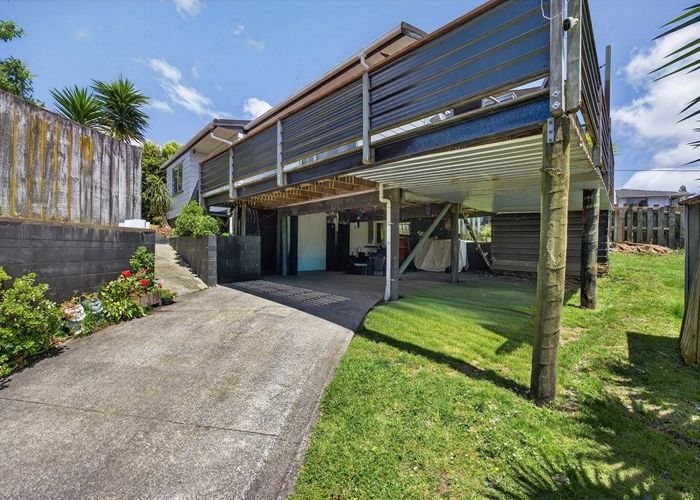  at 2/32A Helena Street, Massey, Waitakere City, Auckland