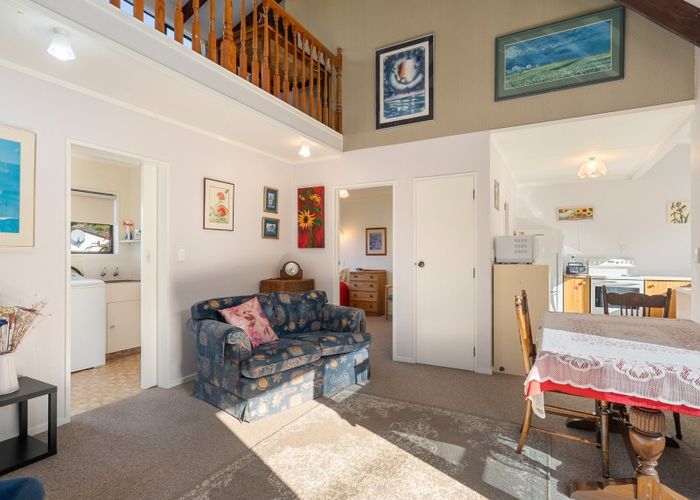  at 2 Ono Street, Waikanae Beach, Waikanae
