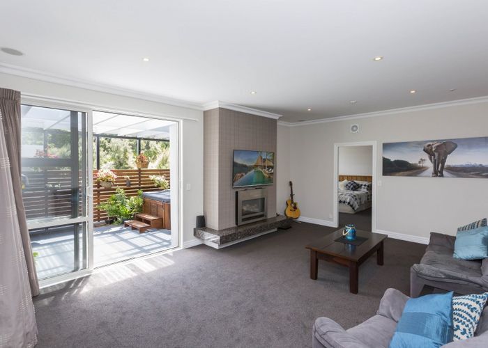  at 9 Mccarthy Grove, Clouston Park, Upper Hutt