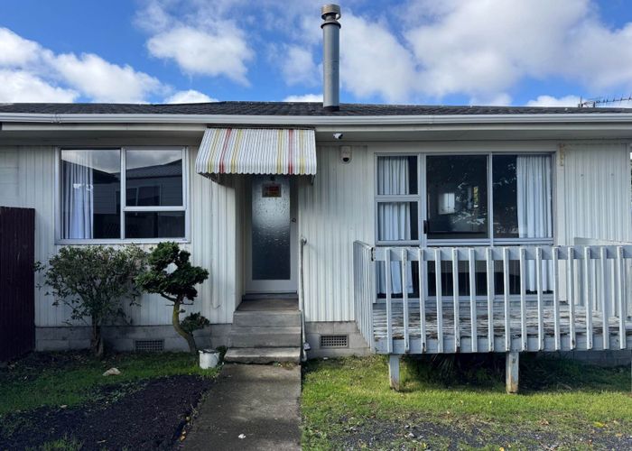  at 1/370 Triangle Road, Henderson, Auckland