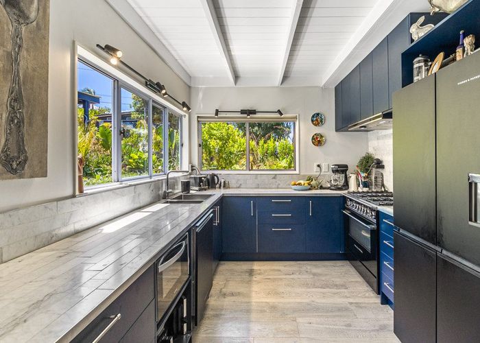  at 27 Beatty Parade, Surfdale, Waiheke Island