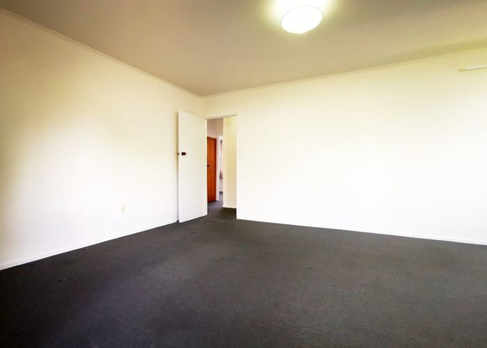  at 4 Bellamy Place, Blockhouse Bay, Auckland City, Auckland