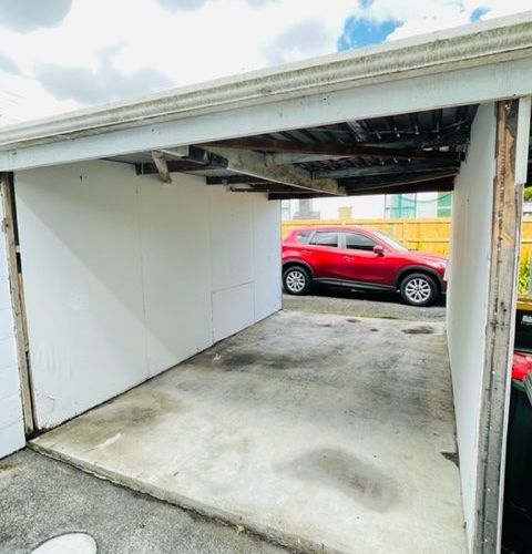  at 1 Bendale Place, Papatoetoe, Auckland