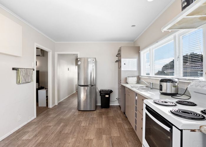  at 223 Sturges Road, Henderson, Waitakere City, Auckland