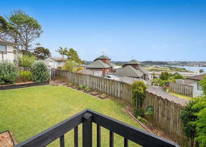  at 1/25 Jumento Place, Unsworth Heights, Auckland