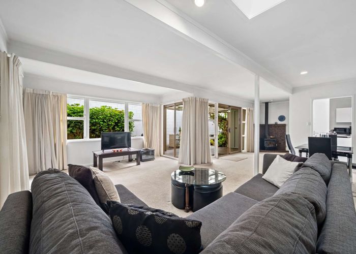  at 2/310 Bucklands Beach Rd, Bucklands Beach, Manukau