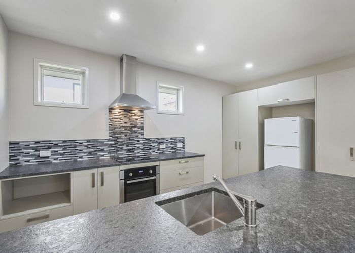  at 438 Barbadoes Street, Edgeware, Christchurch