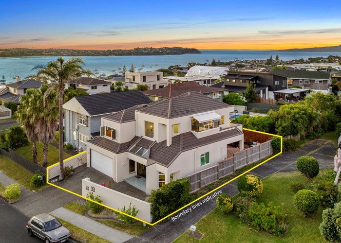  at 33 Gulf Crest, Bucklands Beach, Auckland