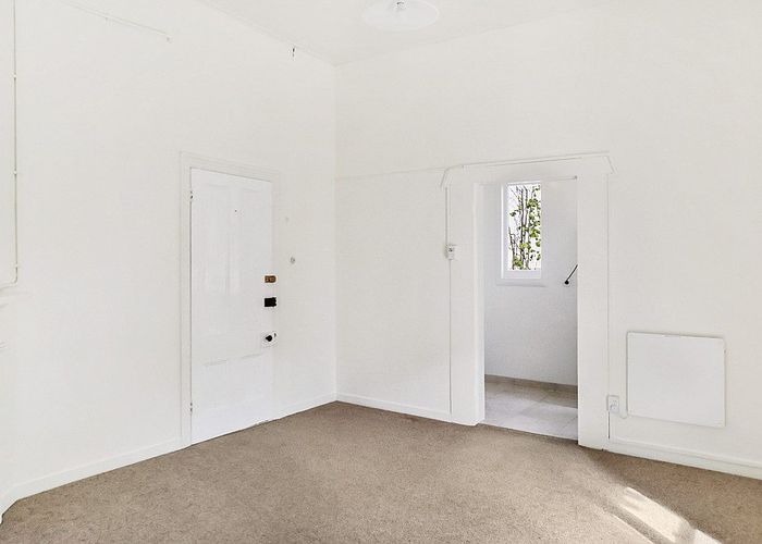  at 2/179 Landscape Road, Mount Eden, Auckland City, Auckland
