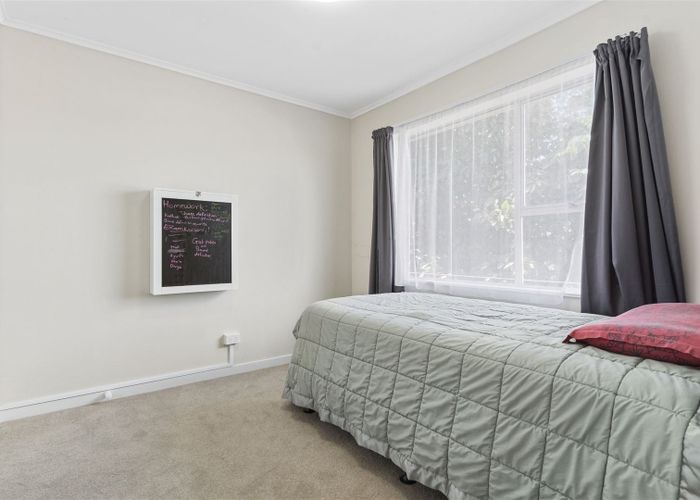  at 2/138 Richardson Road, Owairaka, Auckland