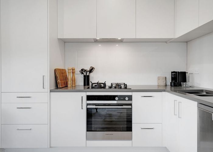  at 11 Tahere Road, Totara Park, Manukau City, Auckland