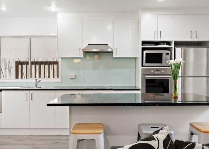  at 1/3 Holt Avenue, Torbay, Auckland