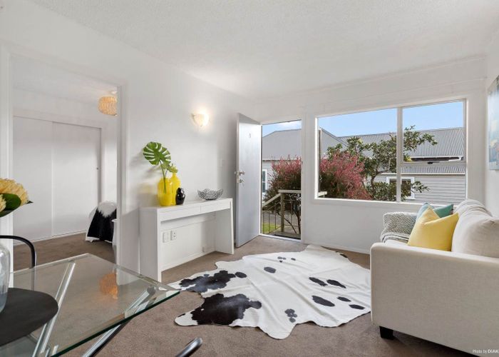  at 9/29 Fairview Road, Mount Eden, Auckland City, Auckland