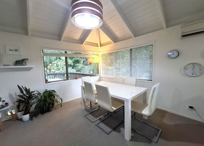  at 1/72 Lake Road, Northcote, Auckland