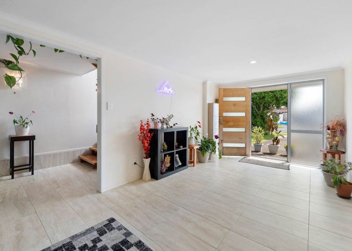  at 25 Whiteacres Drive, Sunnyhills, Manukau City, Auckland