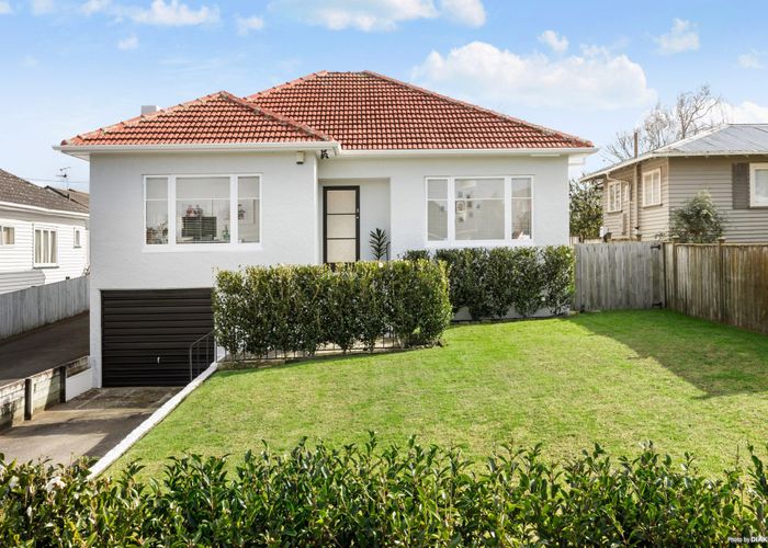 at 14 Clinker Street, Three Kings, Auckland