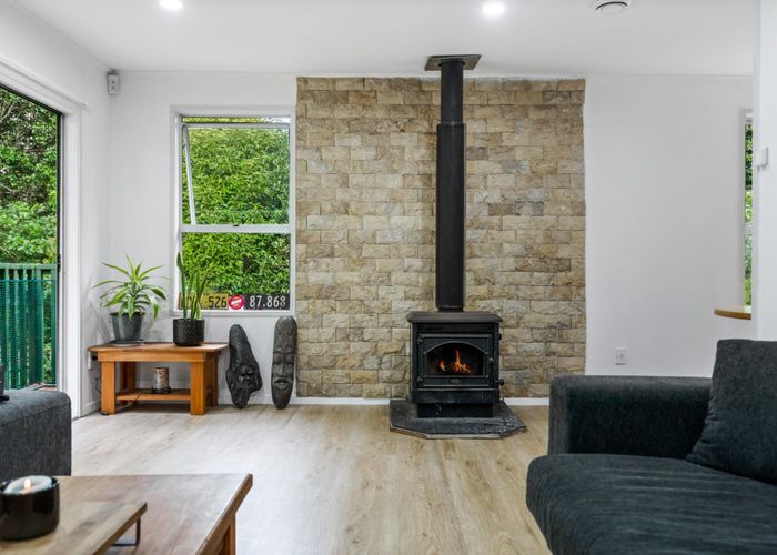  at 11 Kilcar Place, Massey, Waitakere City, Auckland