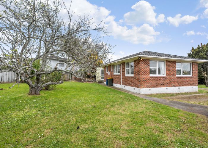  at 10 Scanlen Terrace, Kelston, Waitakere City, Auckland