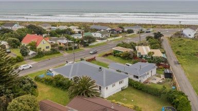  at 10 Rangiuru Road, Otaki Beach, Otaki