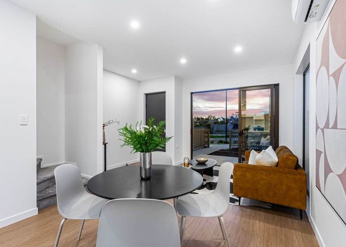  at 212 Henwood Road, Westgate, Waitakere City, Auckland