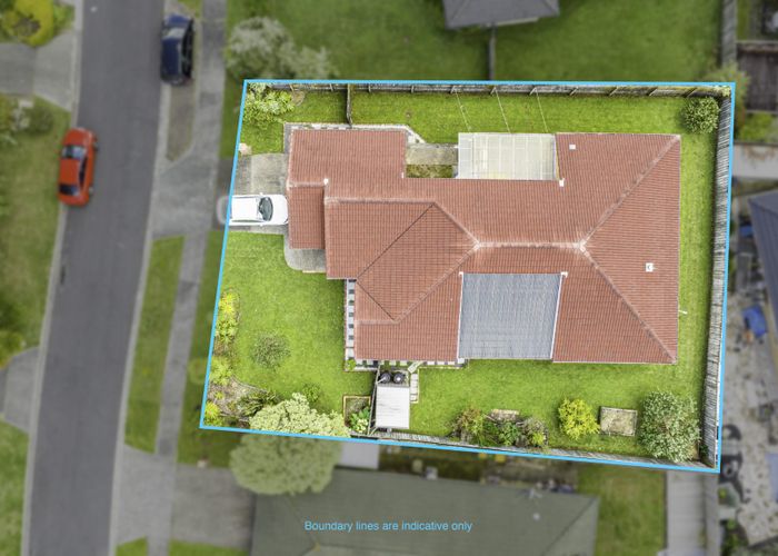  at 8 Alderbury Way, Henderson, Auckland