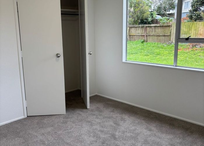  at 2/23 Lyren Pl, Half Moon Bay, Manukau City, Auckland