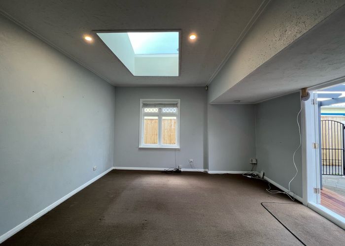  at 8 Bolton Street, Petone, Lower Hutt