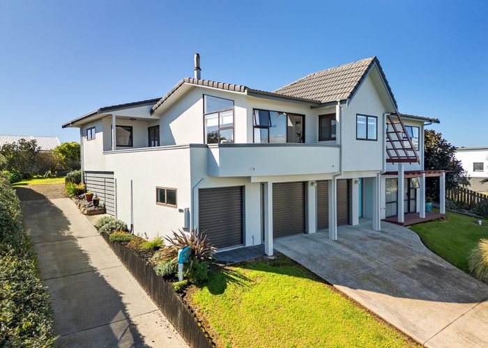  at 575 Pukehina Parade, Pukehina, Western Bay Of Plenty, Bay Of Plenty