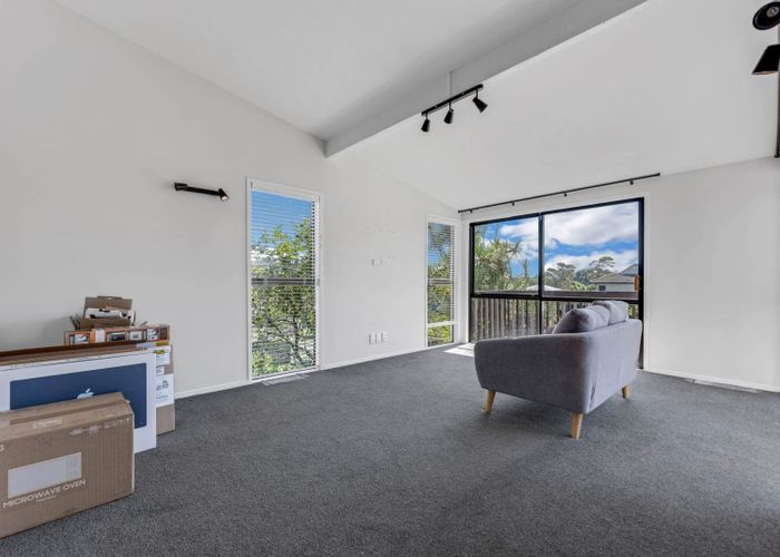  at 5 Glenshee Place, Highland Park, Auckland