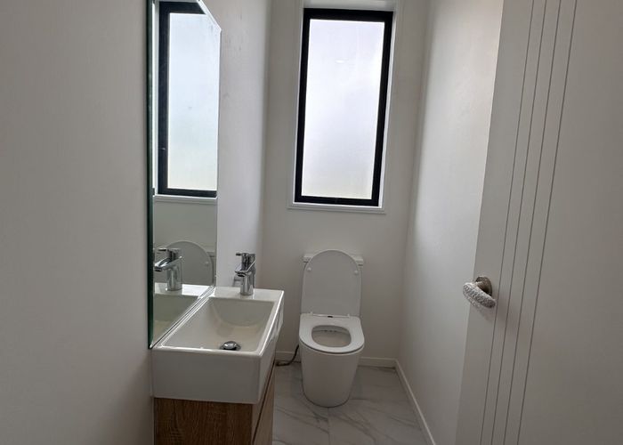  at 2/2A Cambridge Road, Manurewa, Manukau City, Auckland