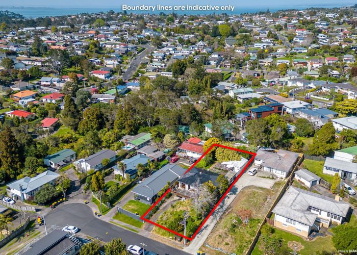 at 7 Beverly Place, New Lynn, Auckland