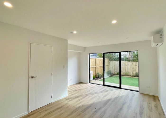  at 3/9 Flanshaw Road, Te Atatu South, Waitakere City, Auckland