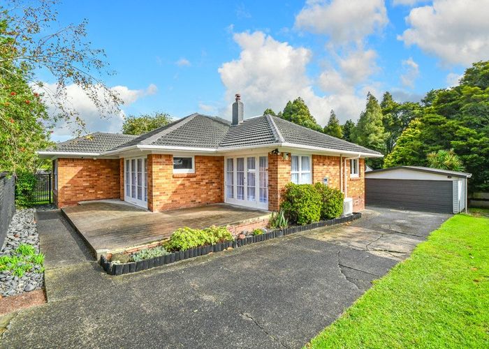  at 18 Walpole Avenue, Hillpark, Auckland
