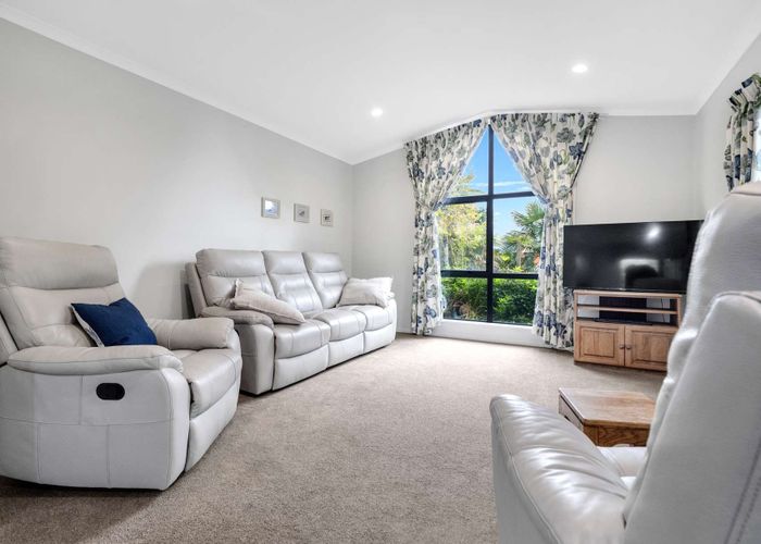  at 2 Saxon Woods Drive, Rototuna, Hamilton, Waikato