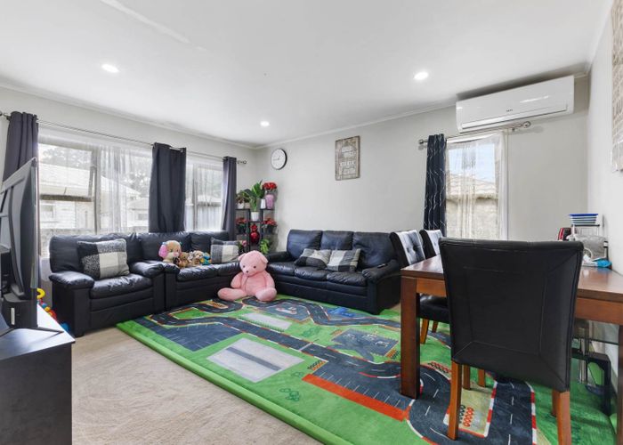  at 5 Lloyd Avenue, Papatoetoe, Manukau City, Auckland