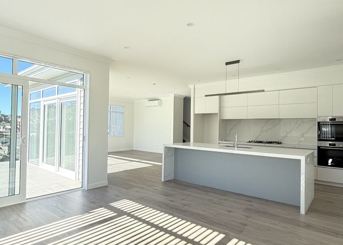  at 10 Richard Hill Close, Fairview Heights, North Shore City, Auckland