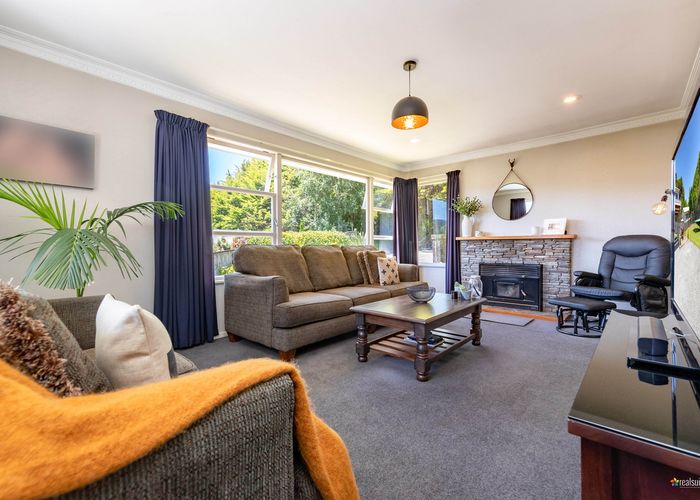  at 28 Plateau Road, Te Marua, Upper Hutt