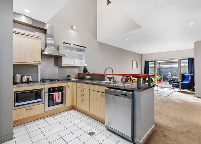  at 2/77 Tory Street, Te Aro, Wellington