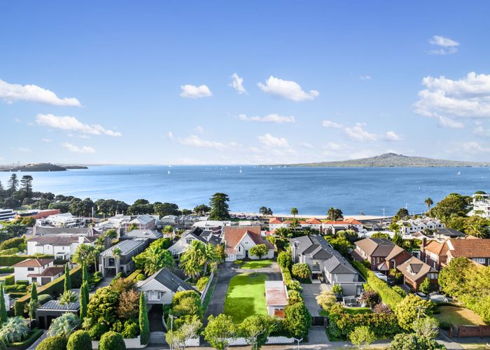  at 18 Ronaki Road, Mission Bay, Auckland City, Auckland