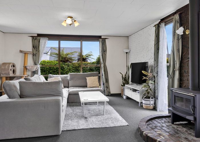  at 7 Lindaver Grove, Merrilands, New Plymouth