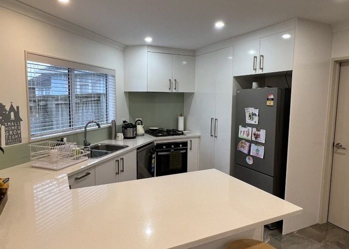  at 32a Watts Road, Manurewa, Manukau City, Auckland