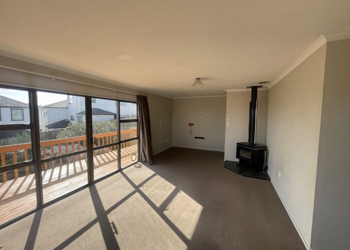 at 148 Aviemore Drive, Highland Park, Manukau City, Auckland