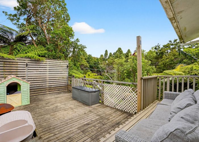  at 2/39 Brunton Place, Glenfield, North Shore City, Auckland