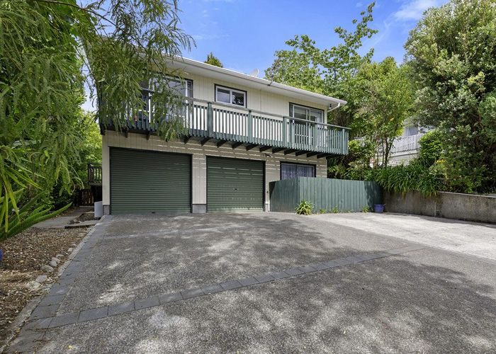  at 7 Zeala Grove, Stokes Valley, Lower Hutt, Wellington